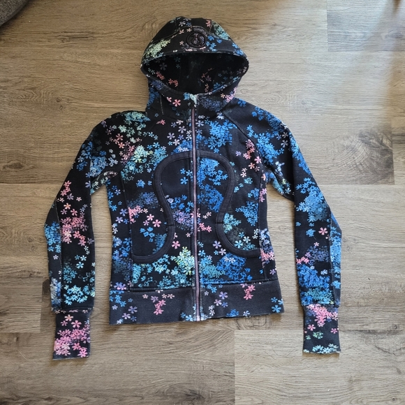 lululemon athletica Tops - Lululemon Scuba Hoodie
